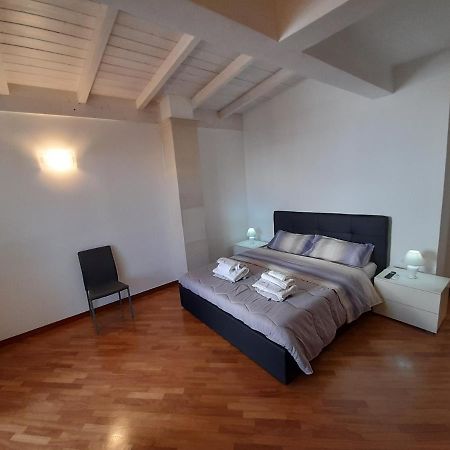 Ferienwohnung Dimora Emilia Lecce Exterior foto